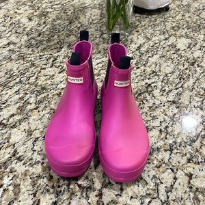 Hunters boots/lightly used.